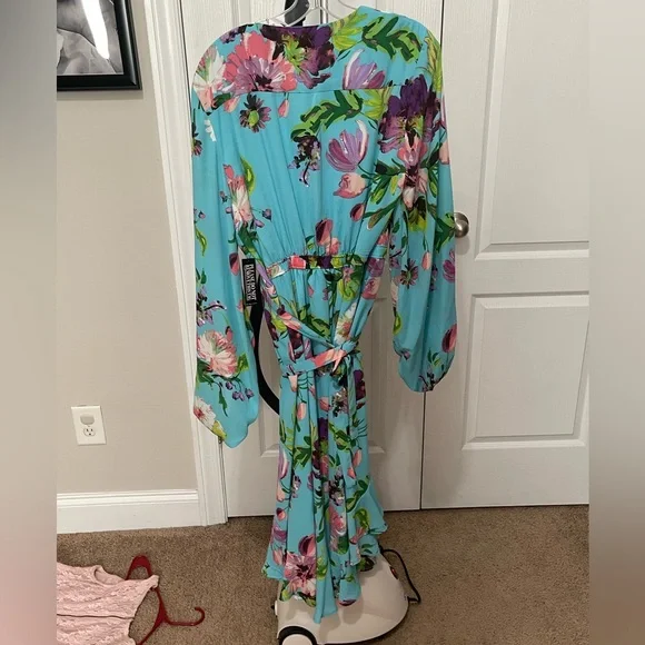 Floral. Wrap. Dress. - Picture 2 of 3